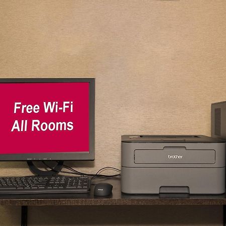 Red Roof Inn Harrisonburg - University Area Экстерьер фото