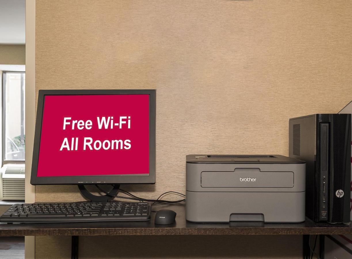 Red Roof Inn Harrisonburg - University Area Экстерьер фото
