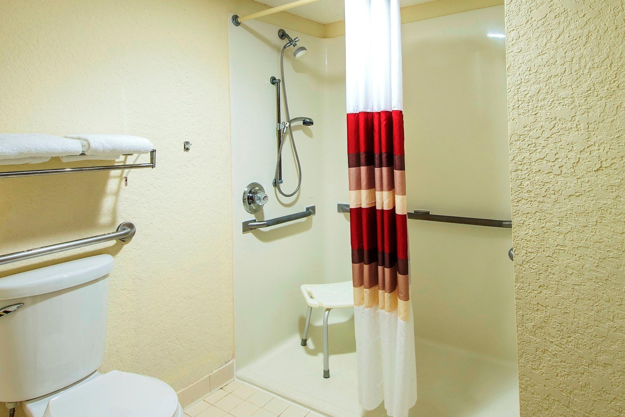 Red Roof Inn Harrisonburg - University Area Экстерьер фото